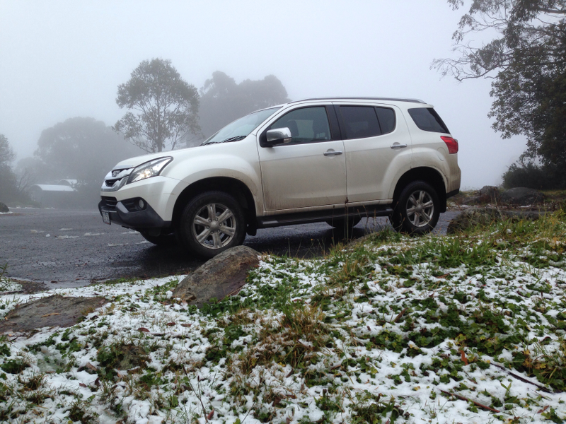 Illustration for article titled Snow! In Australia! In Autumn(Fall for the USA)